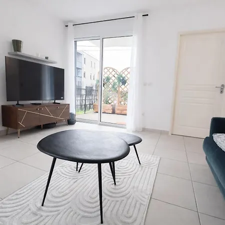 Cosy Avec Parking Proche Aeroport Et Bordeaux 公寓 *